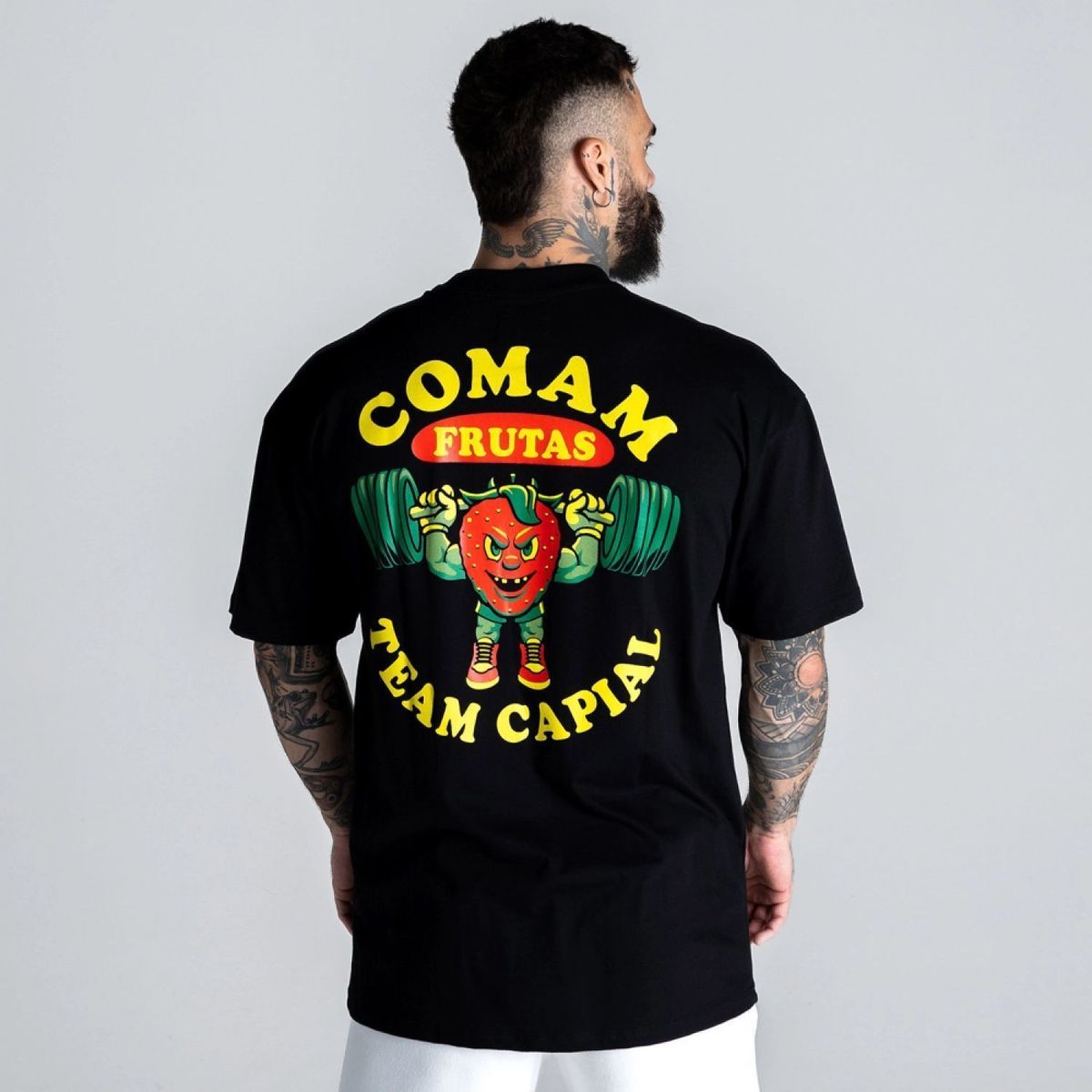 Camiseta Comam Frutas Morango Preta