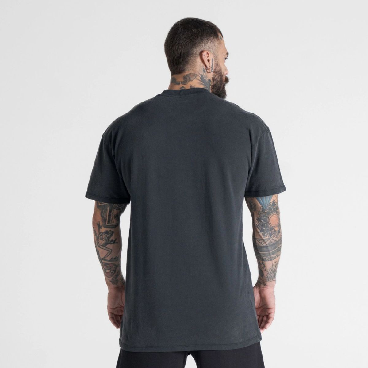 Camiseta Oversized Estonada Mith Nation Holographic Preto