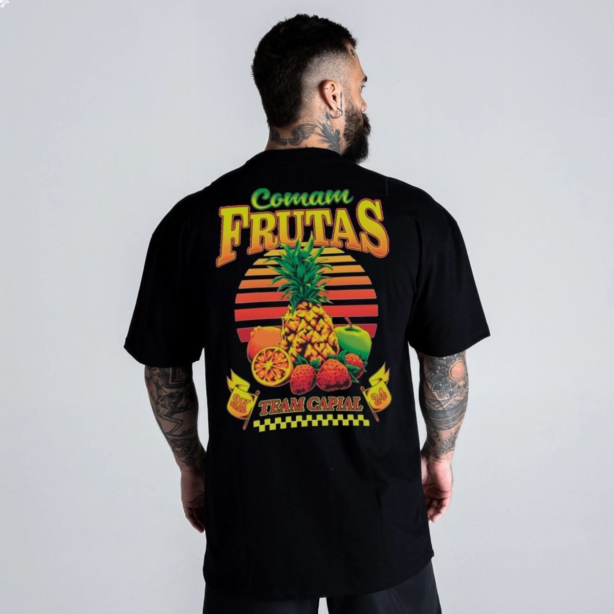 Camiseta Oversized Comam Frutas Preto