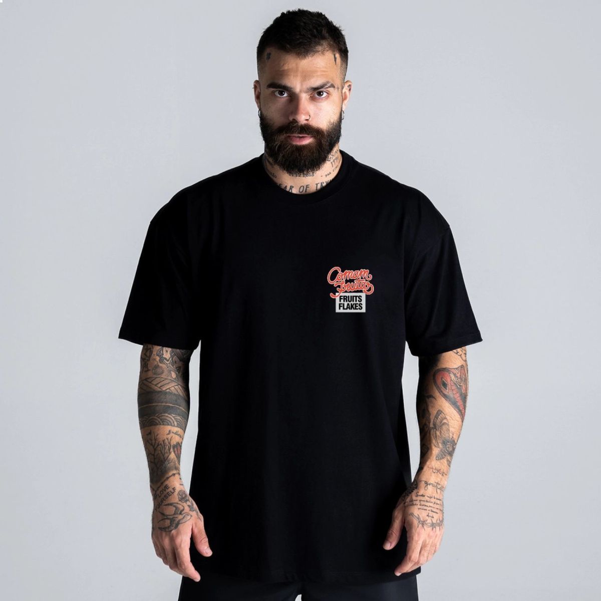 Camiseta Oversized Comam Frutas Preto