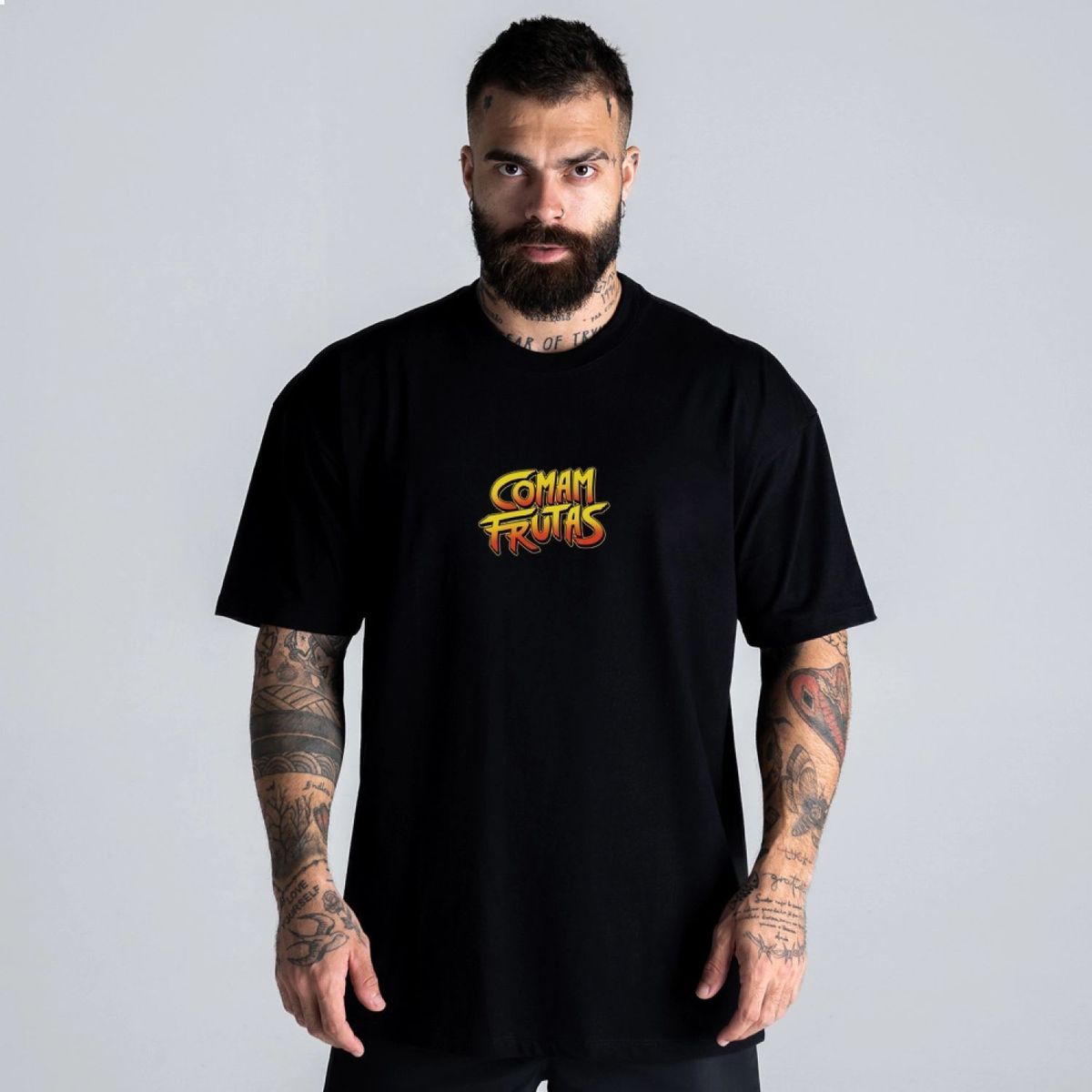 Camiseta Oversized Comam Frutas Fruit Fighters Preto