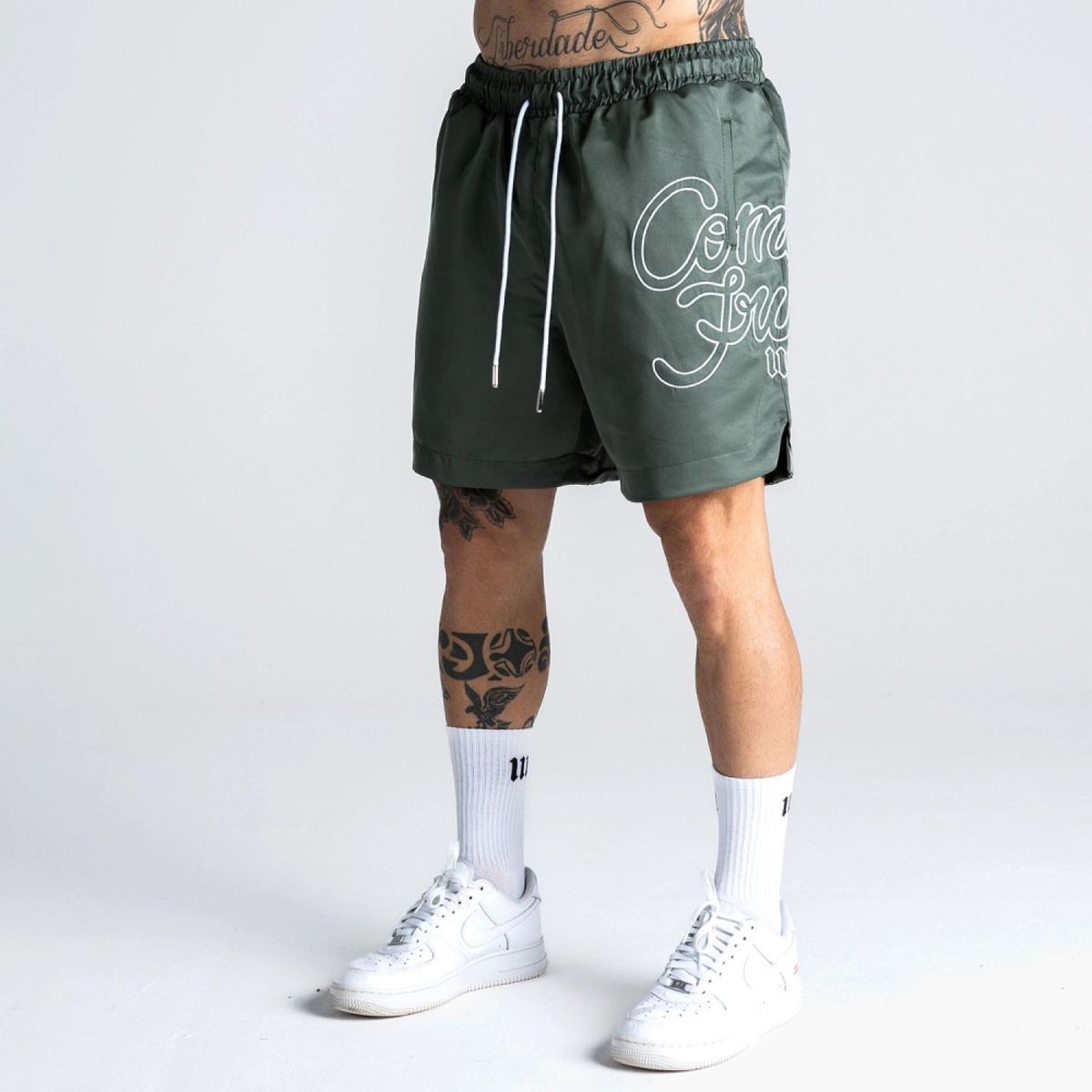 Shorts de Tactel Forrado Comam Frutas Verde