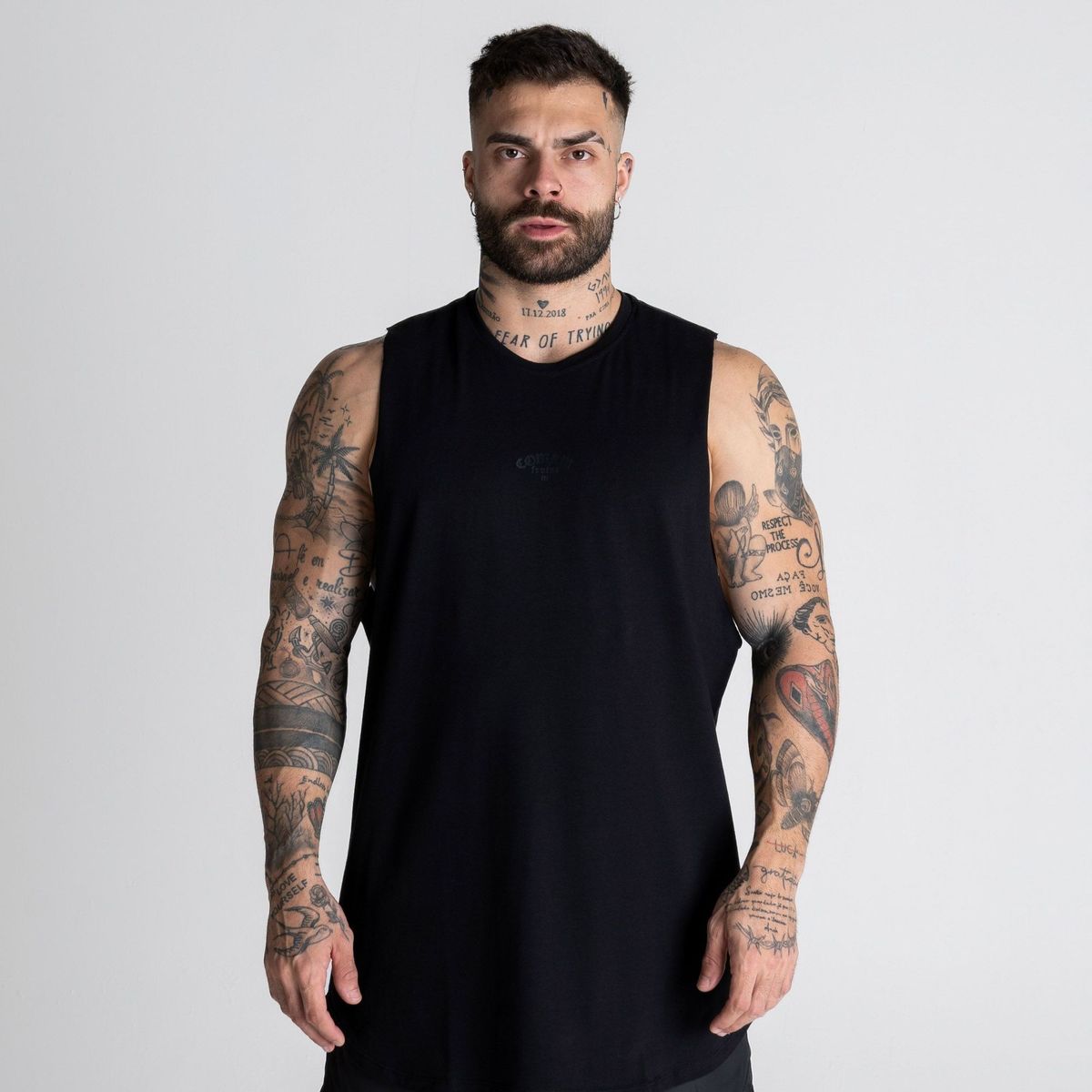 Regata Cut Off Comam Frutas Basic Preto