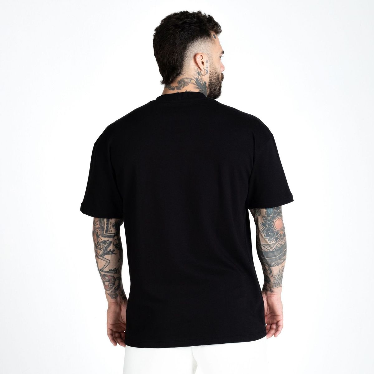 Camiseta Oversized Comam Frutas Quem Faz Dieta Preto