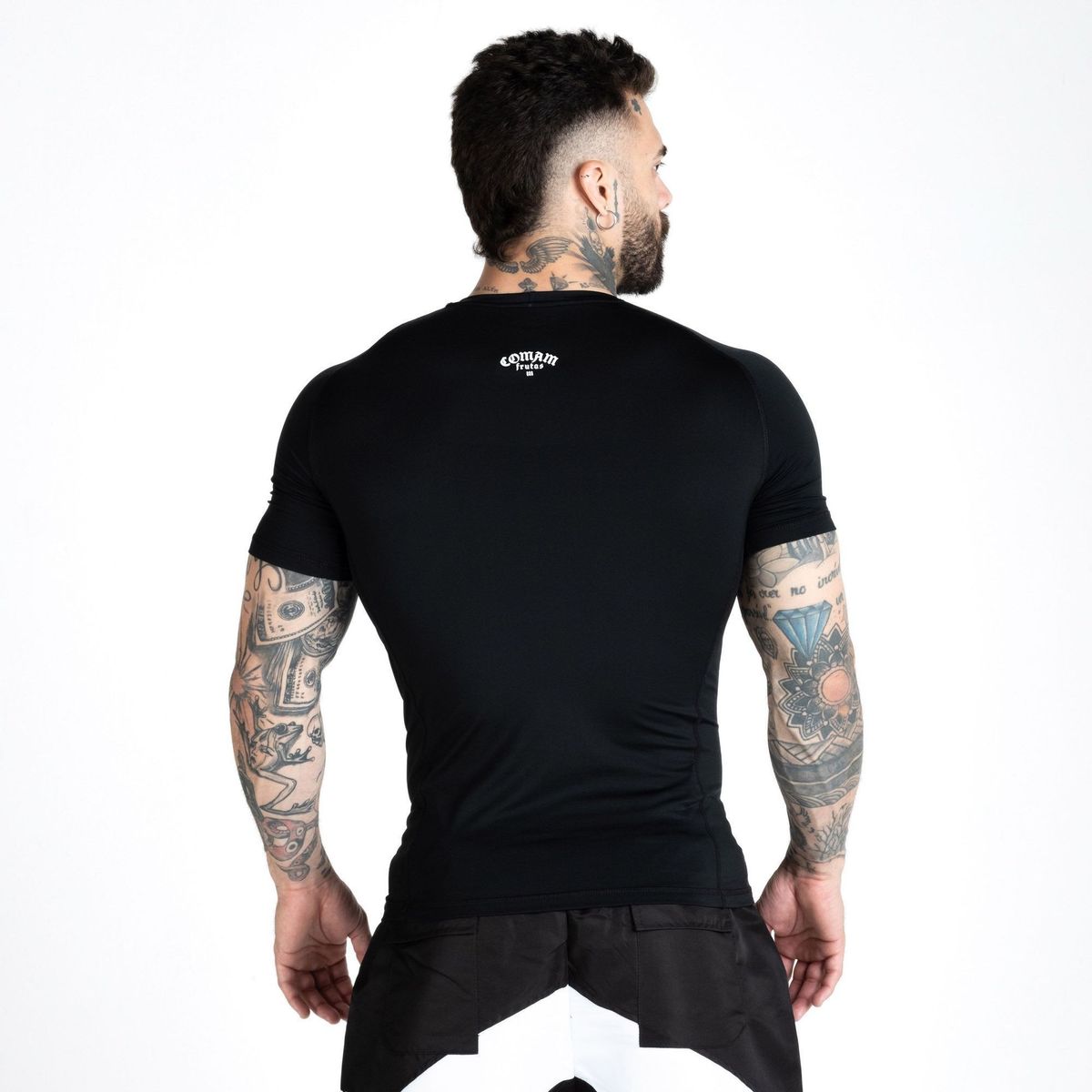 Camiseta Rashguard Comam Frutas Preto