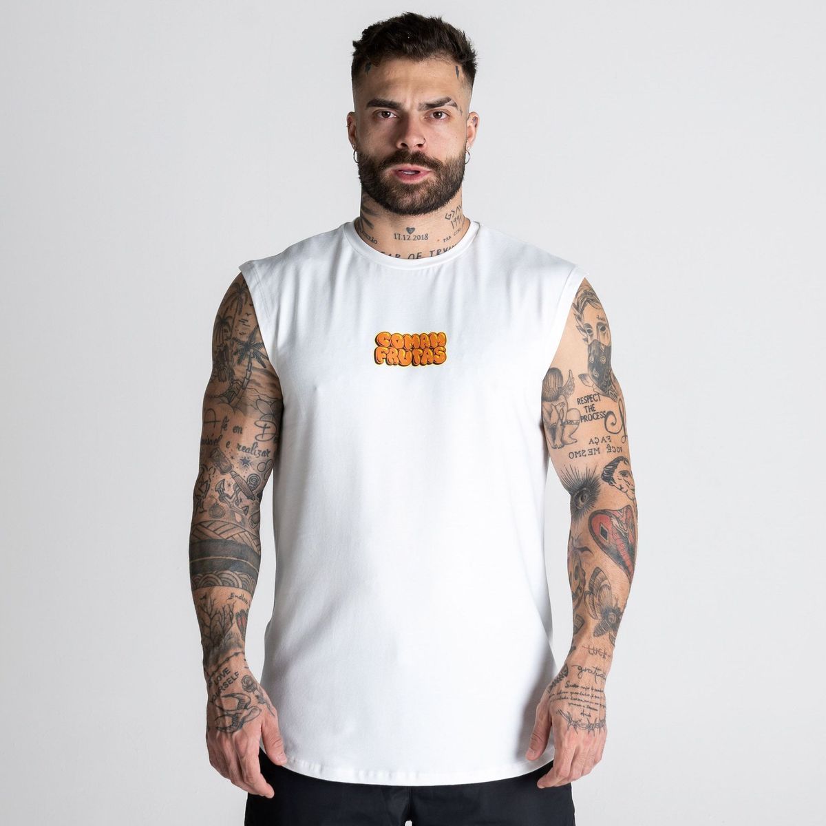 Regata Drop Shoulder Slevelles Comam Frutas Mixed Off White