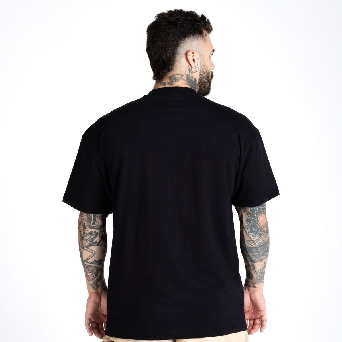 Camiseta Oversized Comam Frutas Logo Preto