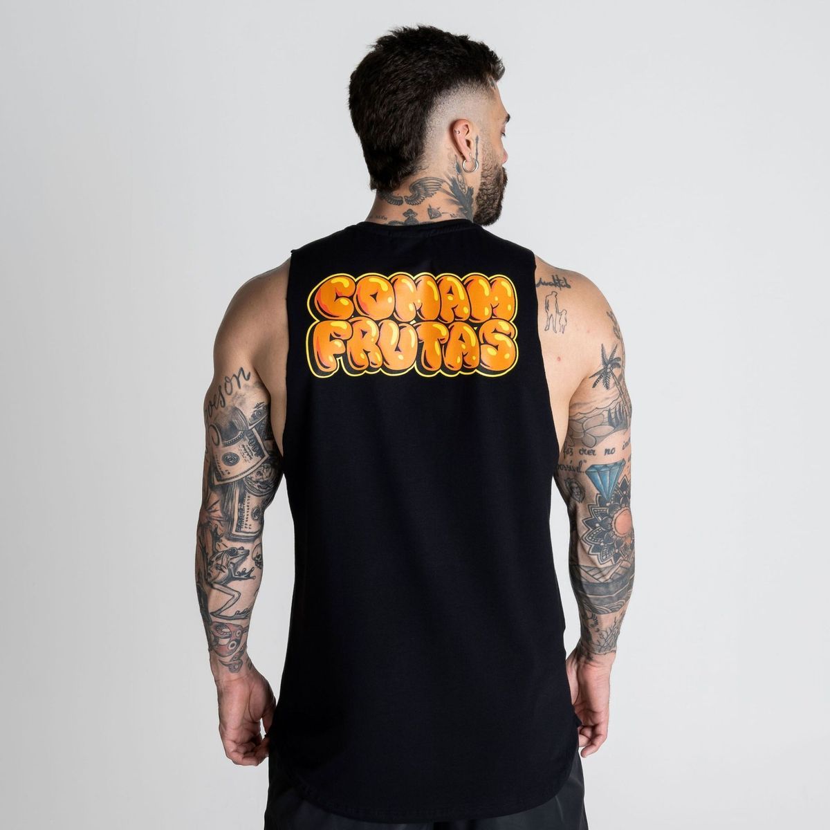 Regata Cut Off Comam Frutas Preto