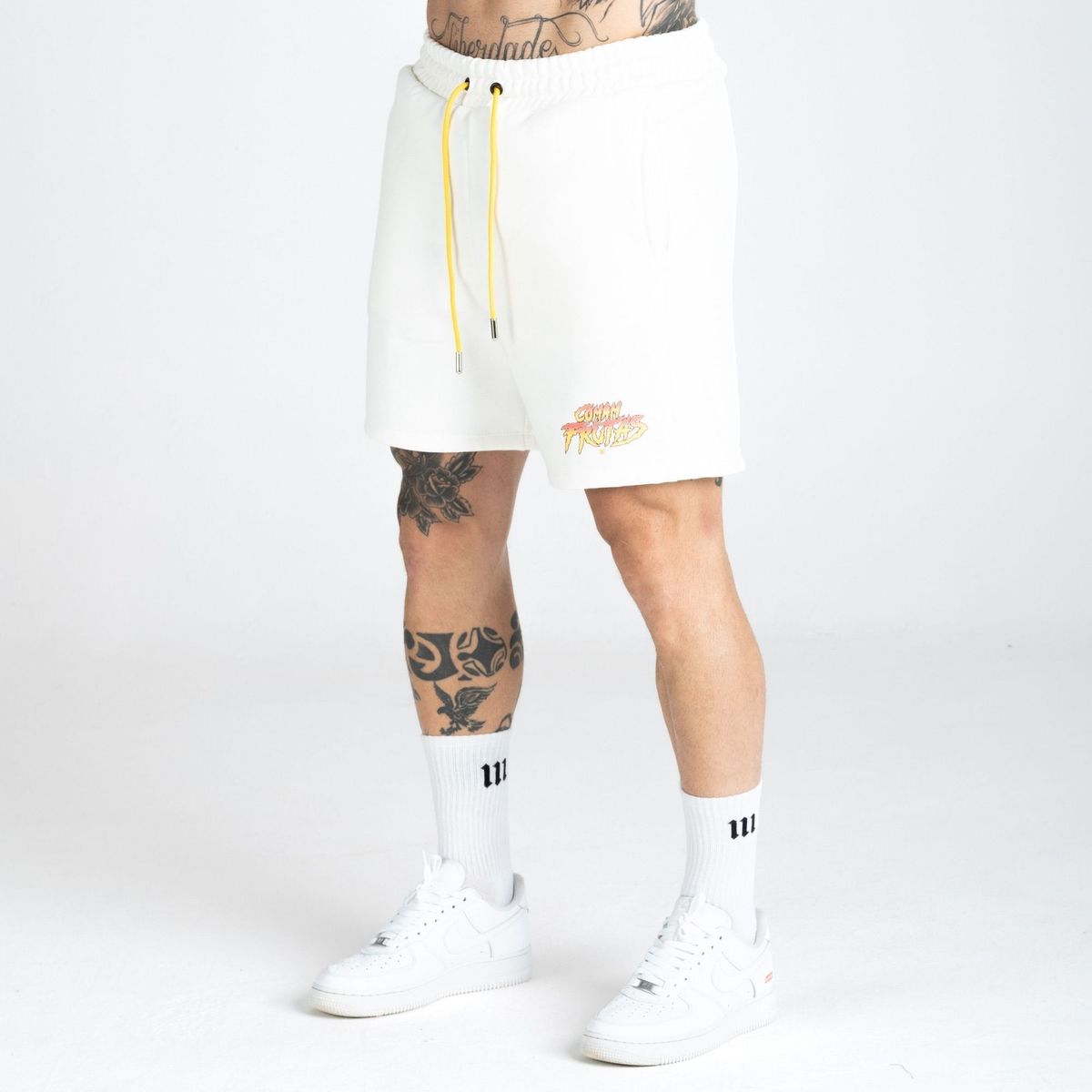 Shorts de Moletom Comam Frutas Off White