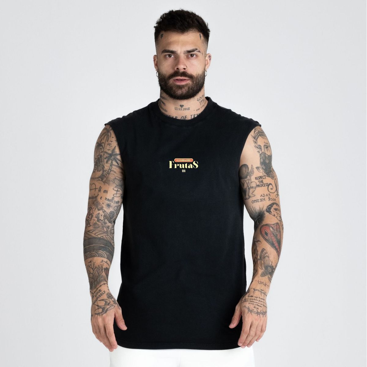 Regata Drop Shoulder Slevelles Estonada Comam Frutas Pineapple Bread Preto