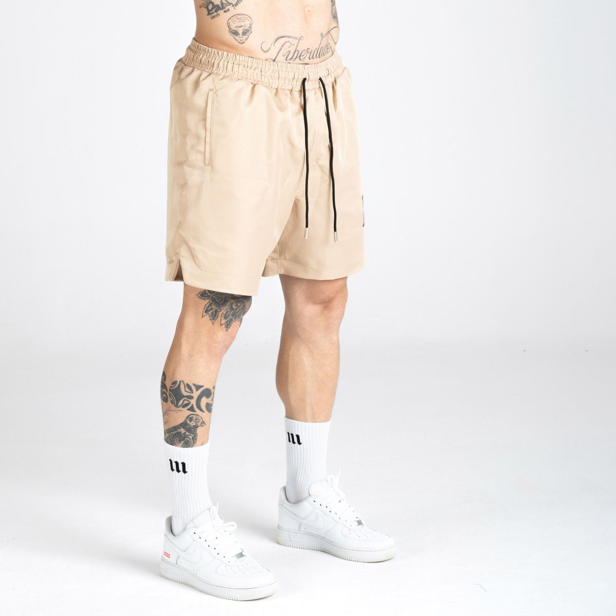 Shorts de Tactel Forrado Comam Frutas Special Logo Bege