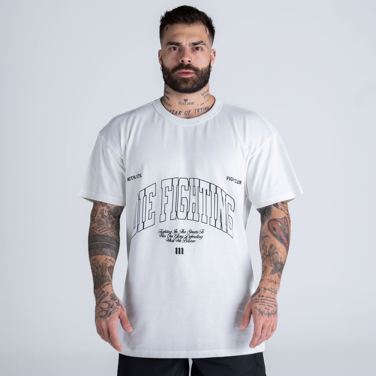 Camiseta Oversized Estonada Mith Athl Die Fighting Off White