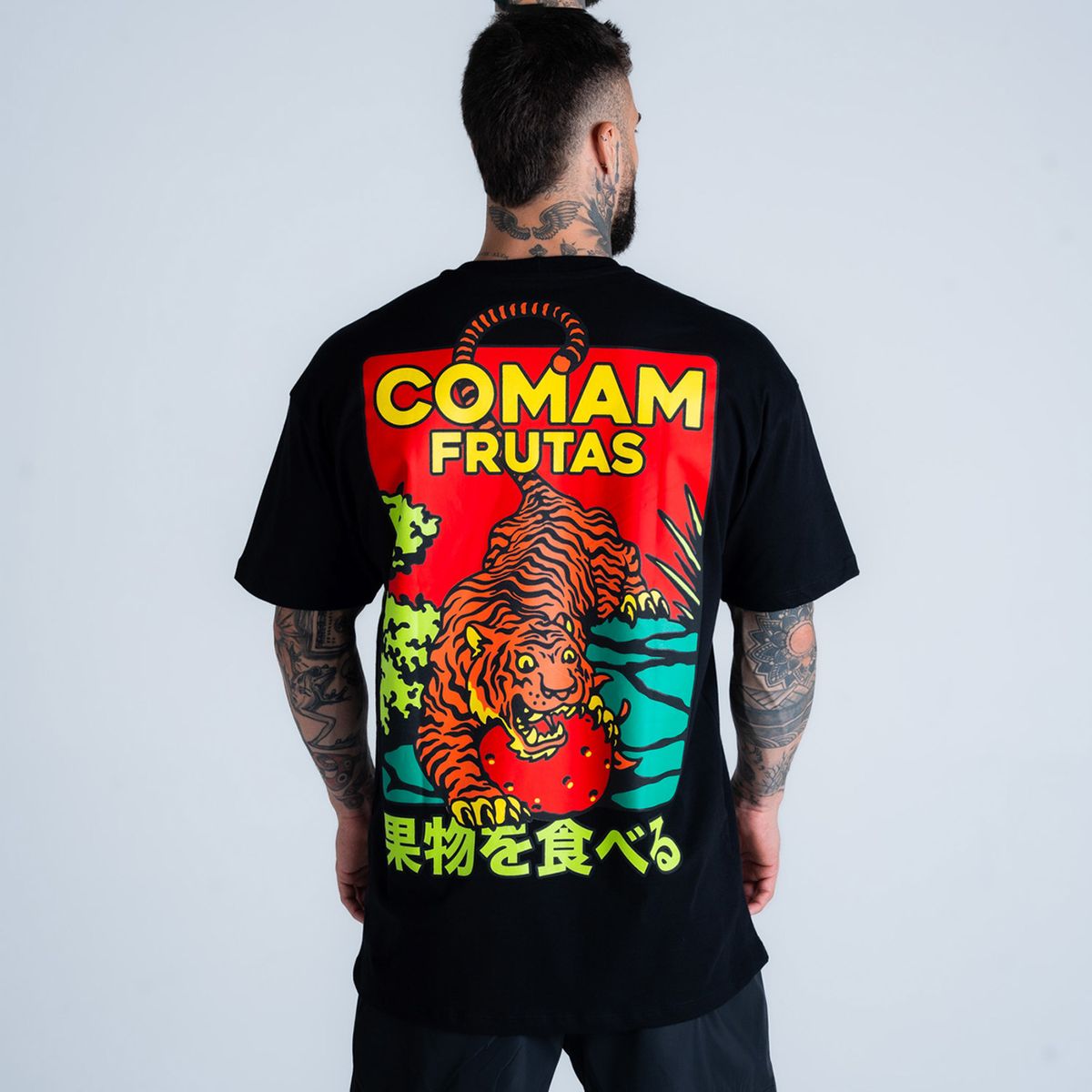Camiseta Oversized Comam Frutas Tiger Preto