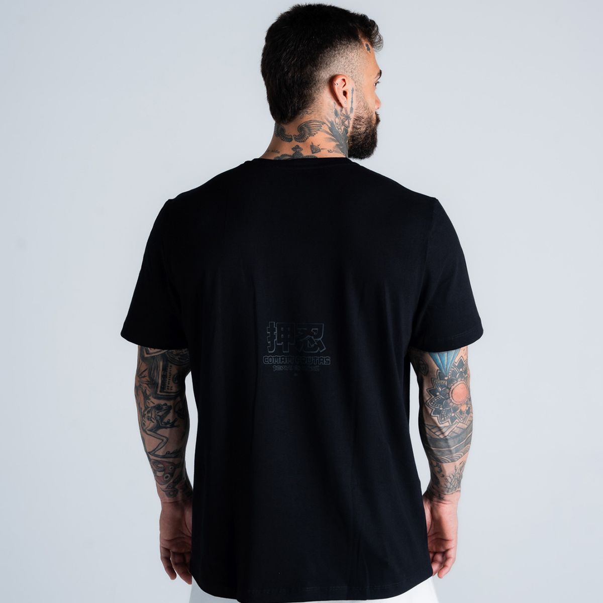 Camiseta Comam Frutas Kanji Preto