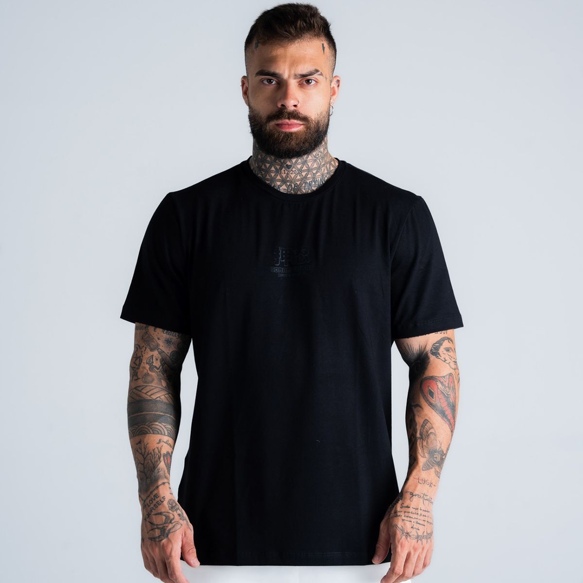 Camiseta Comam Frutas Kanji Preto