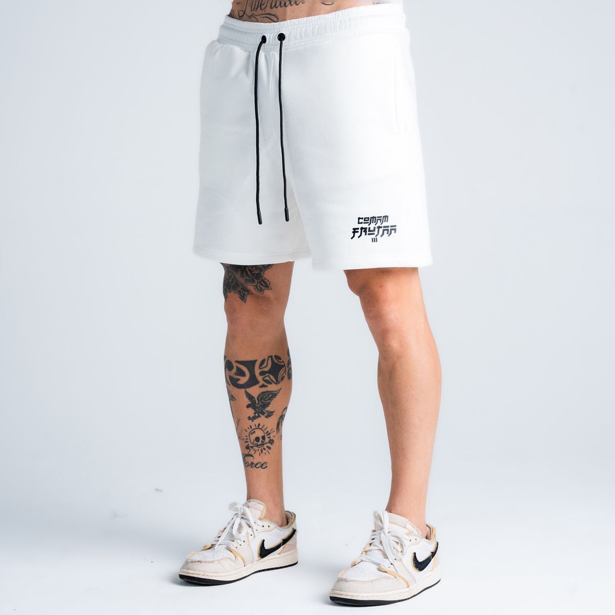 Shorts de Moletom Comam Frutas Off White