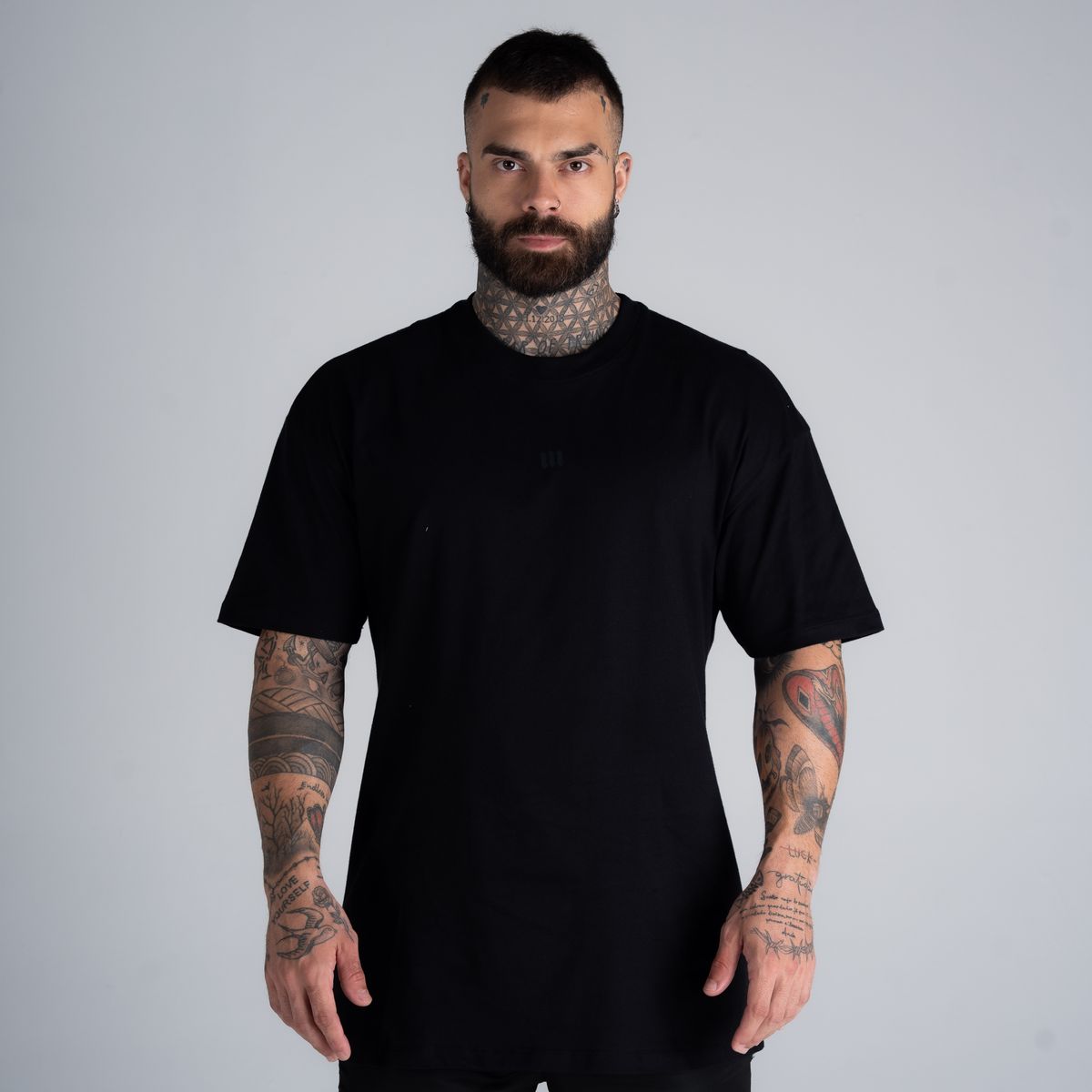 Camiseta Oversized Symbol Preto Mith