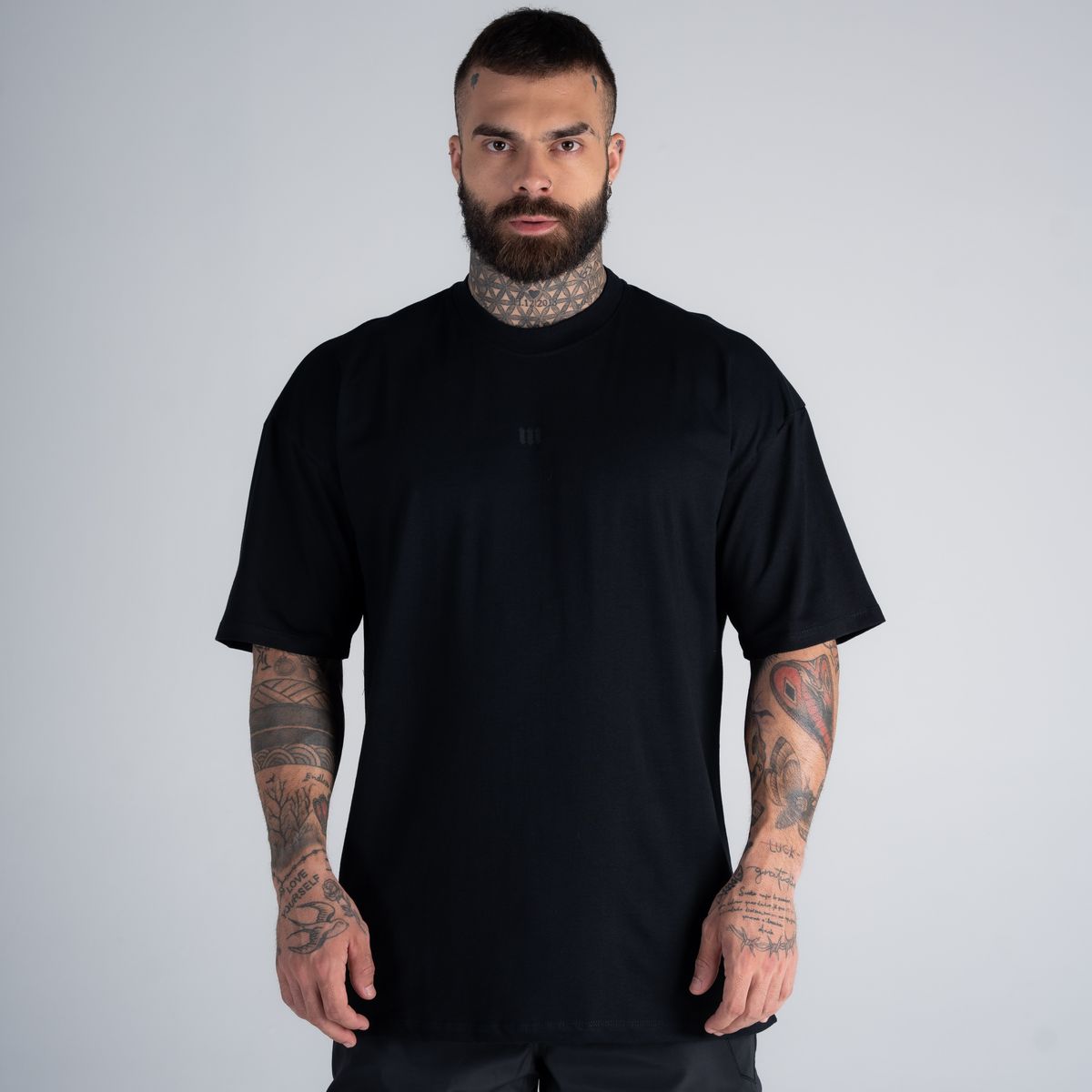 Camiseta Oversized Mith Nation Black Graphic Preto