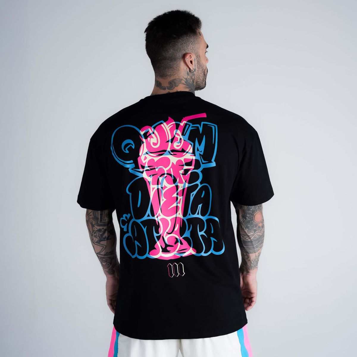 Camiseta Oversized Comam Frutas Milk Shake Preto