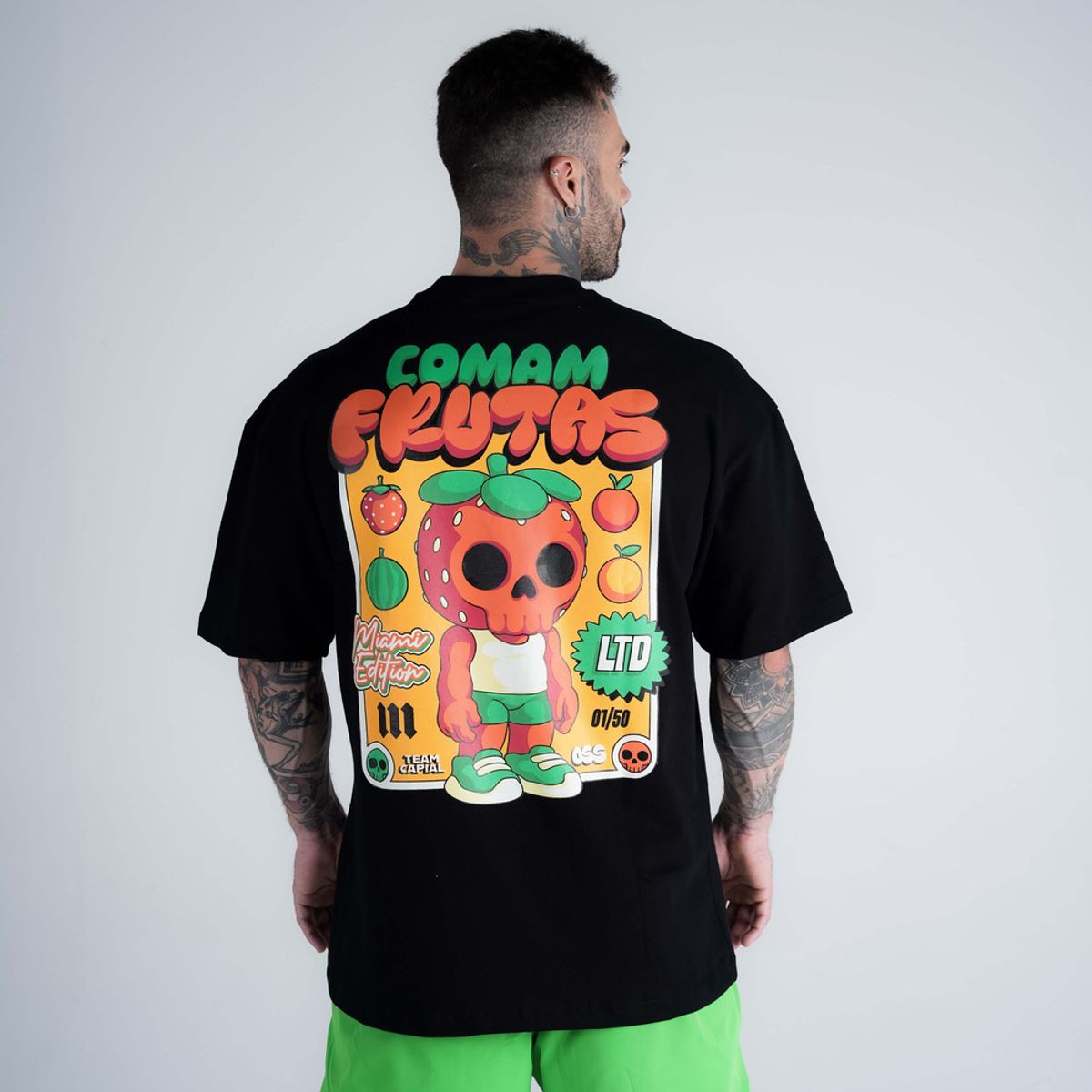 Camiseta Oversized Comam Frutas Toyart Preto