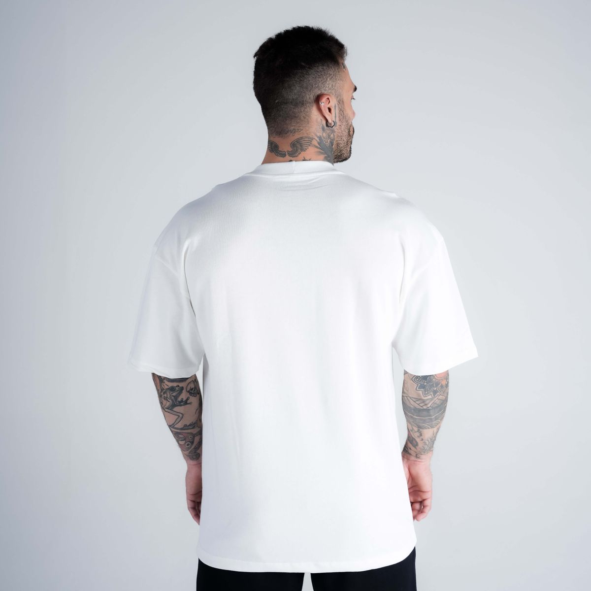Camiseta Oversized Comam Frutas Neon Toyart Off White