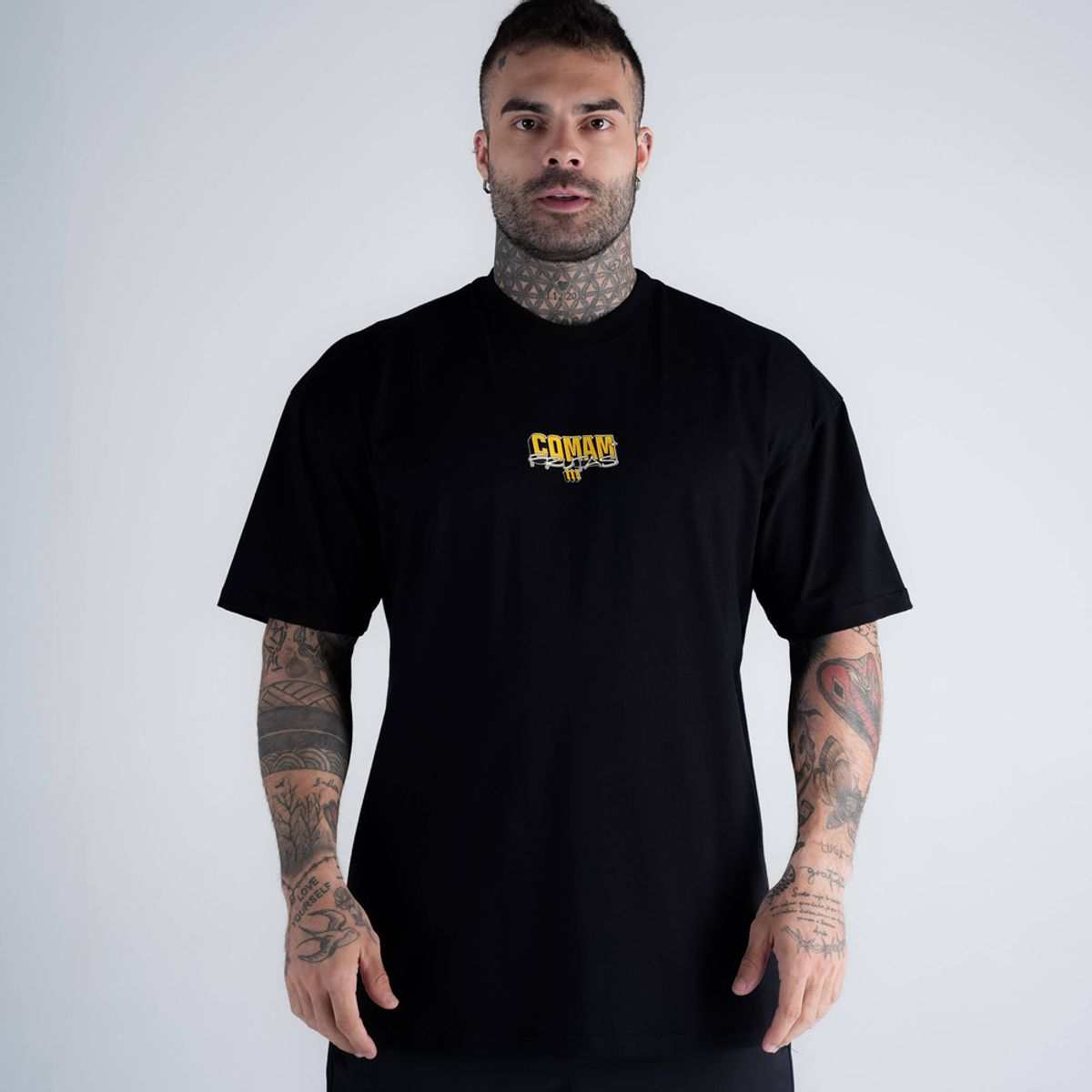 Camiseta Oversized Comam Frutas Richie Preto