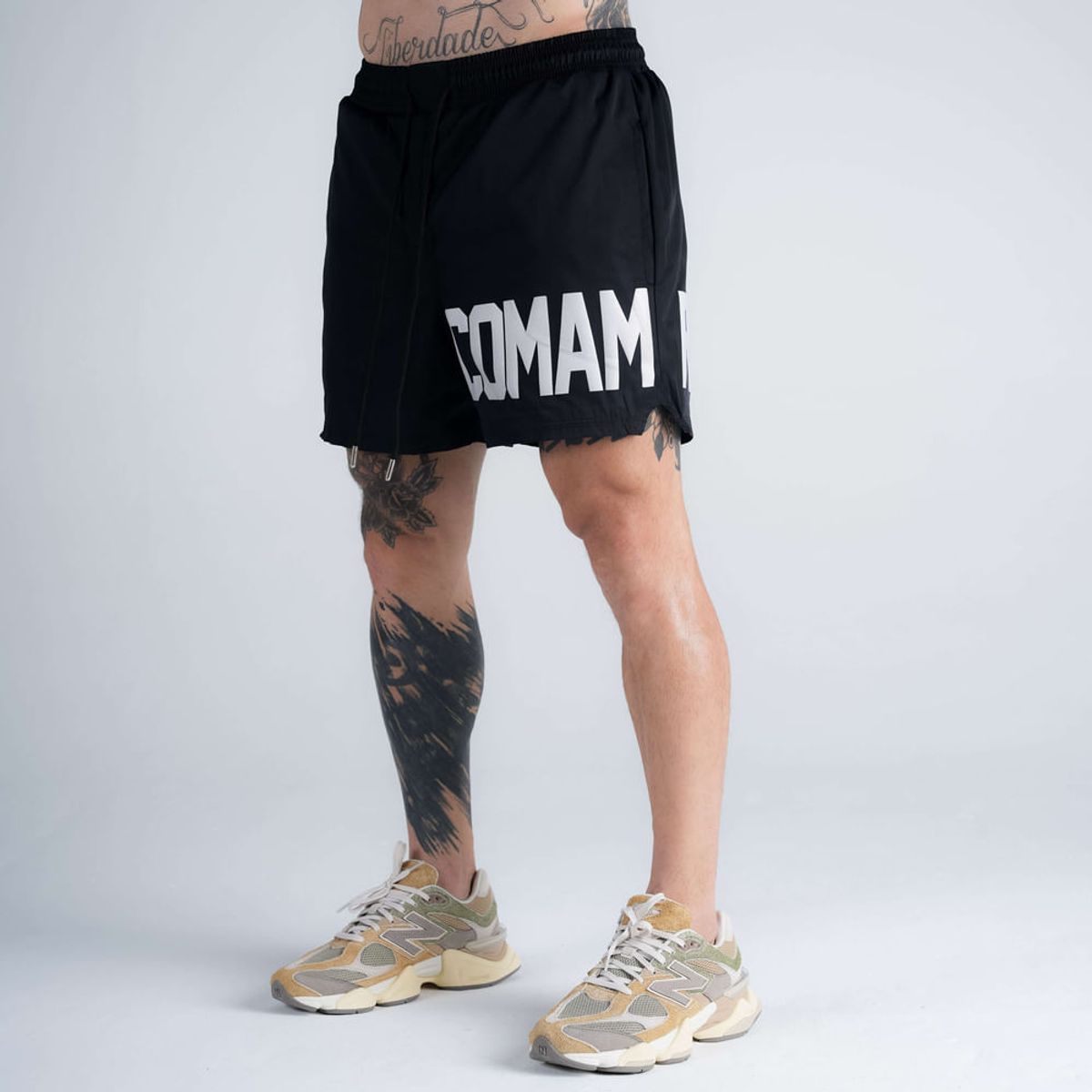 Shorts Curto Tactel Comam Frutas Write Preto