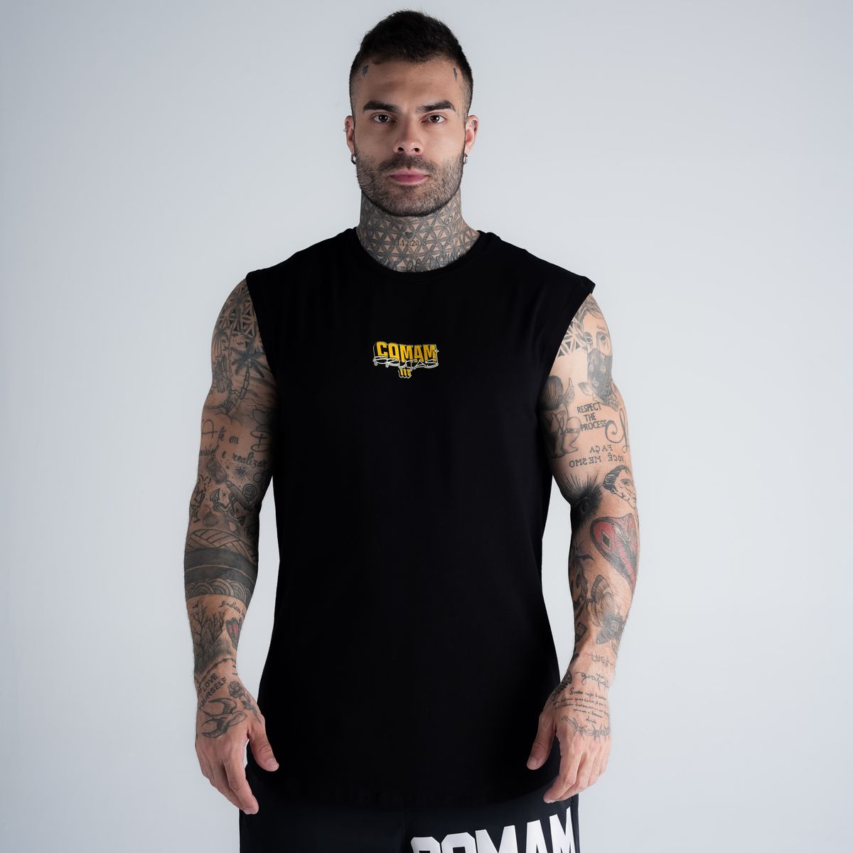 Regata Drop Shoulder Slevelles Mith Comam Frutas Richie Preto