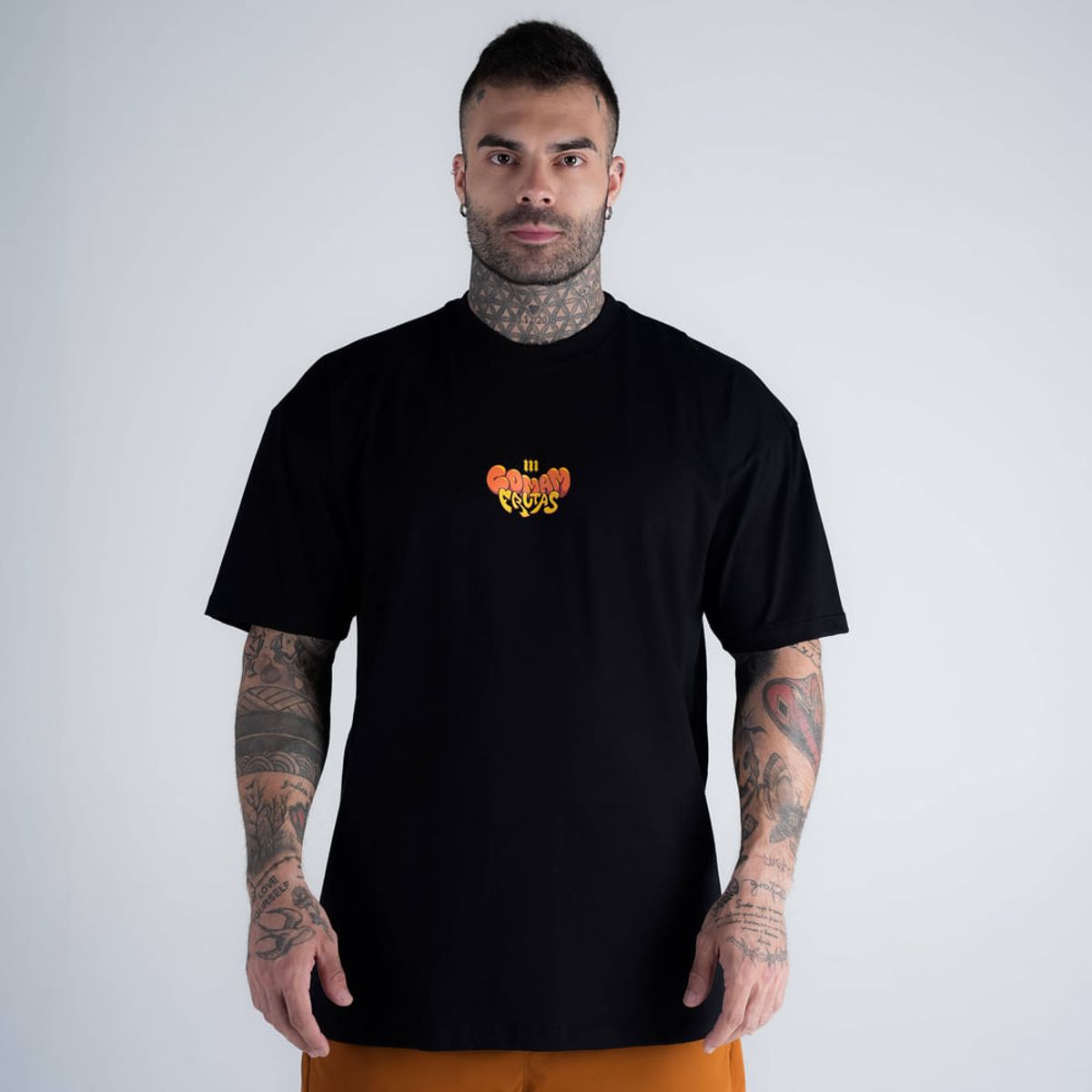 Camiseta Oversized Comam Frutas Angry Fruits Preto