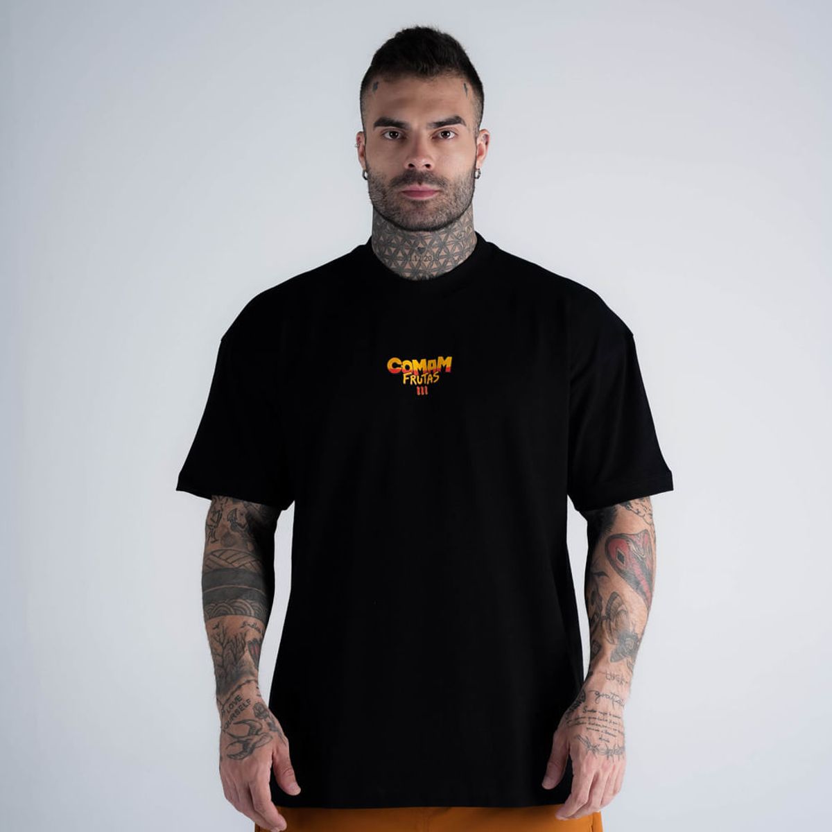 Camiseta Oversized Comam Frutas Gorgons Preto