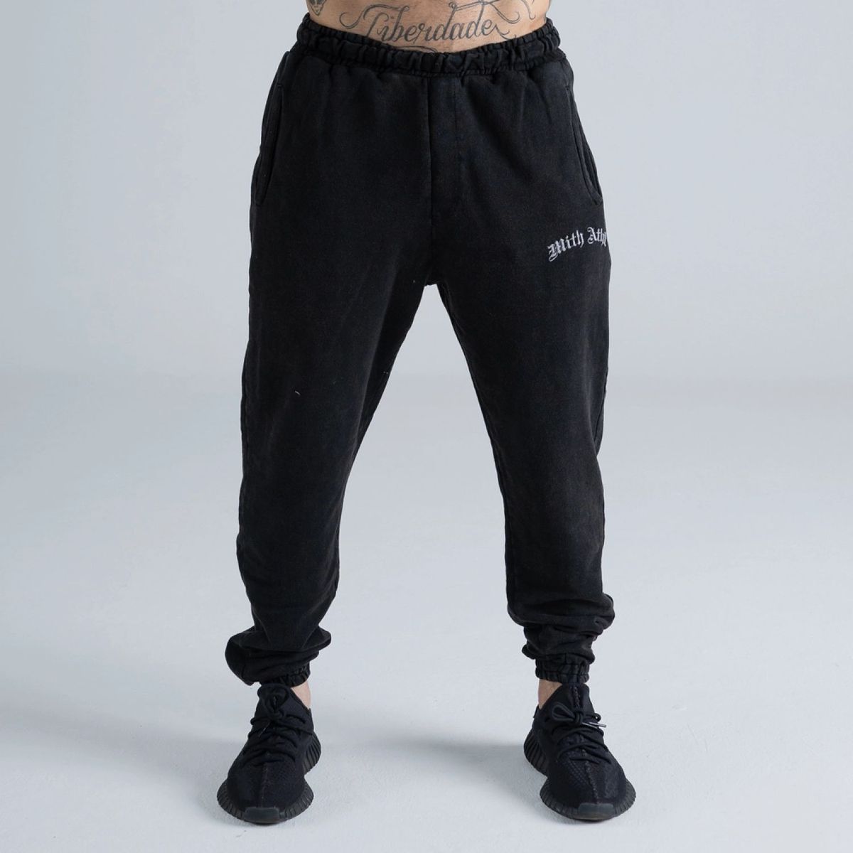 Calça de Moletom Larga Estonada Mith Athl Preto