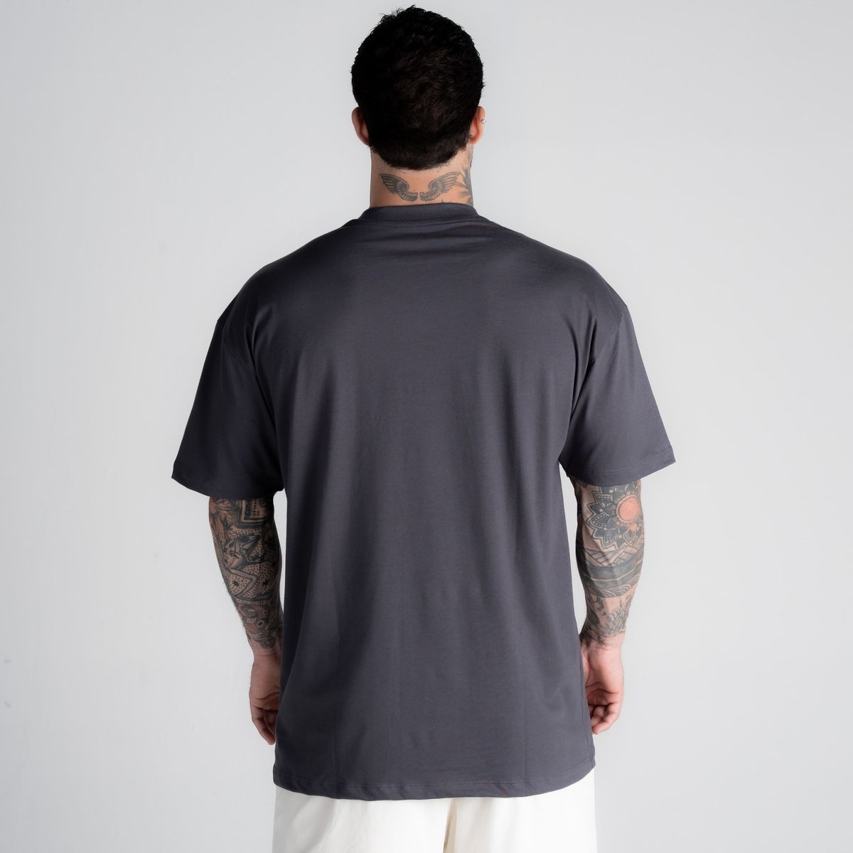 Camiseta Oversized Mith Nation Adornment Chumbo