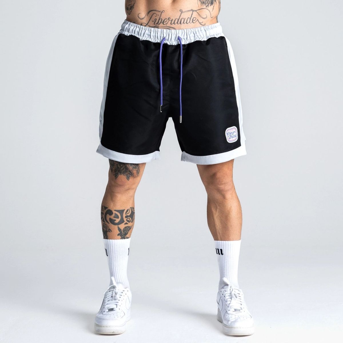 Shorts de Tactel Forrado Comam Frutas Preto