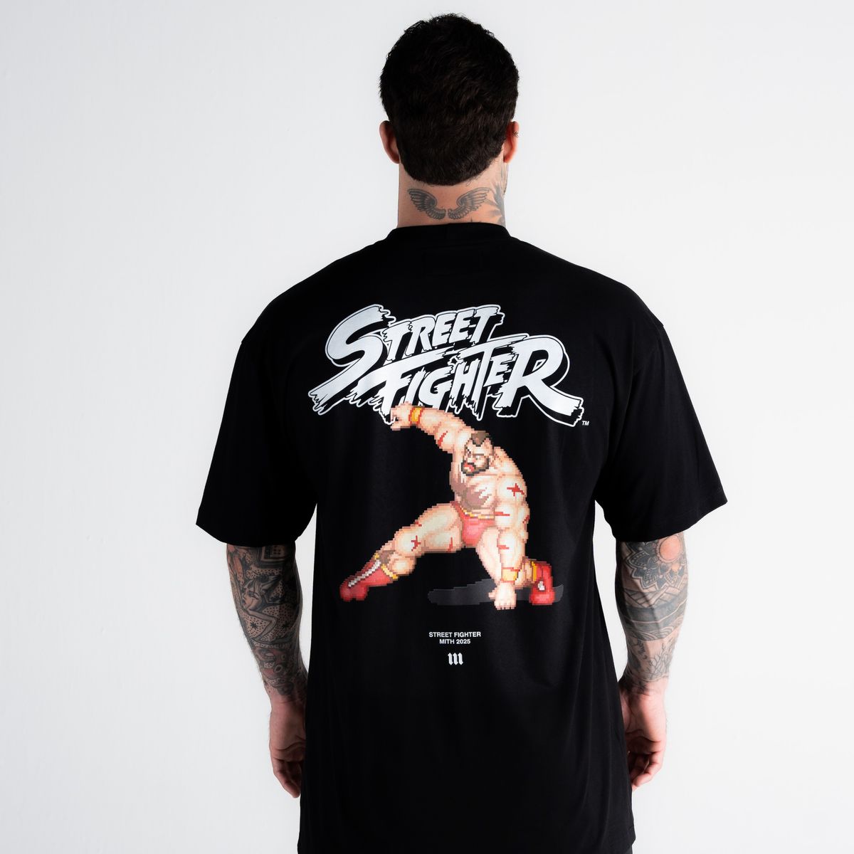 Camiseta Oversized Street Fighter Zangief Preto